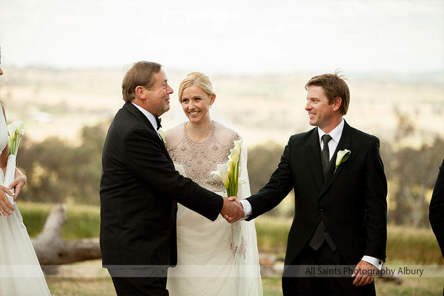 Lara and Tim's wedding at the Albury Club, Albury / Wodonga. | cas025.jpg