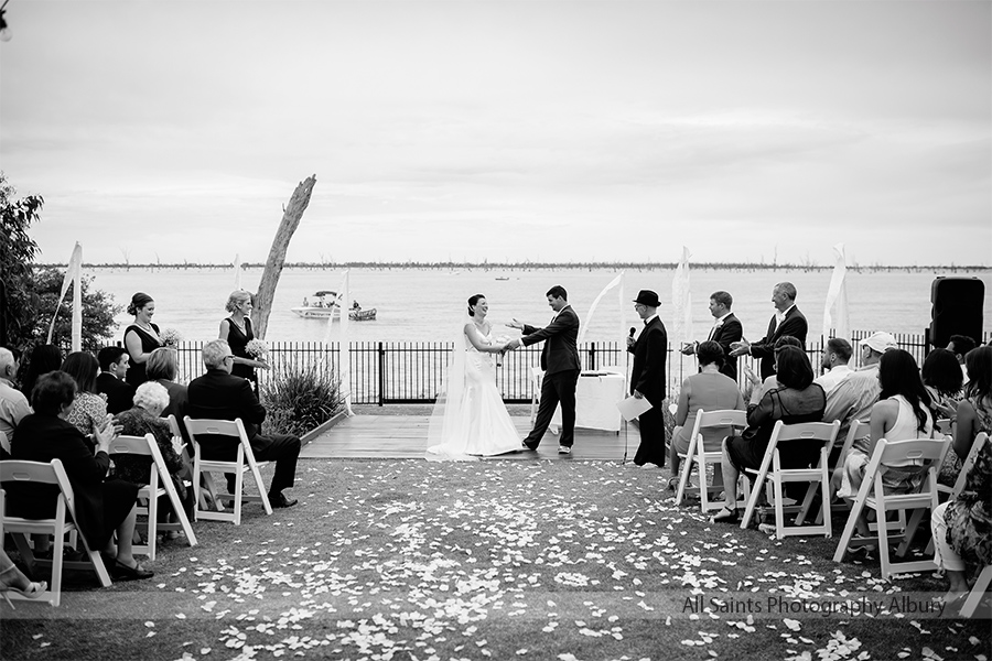 Lauren and Jason's wedding at Yarrawonga. | ls022.jpg