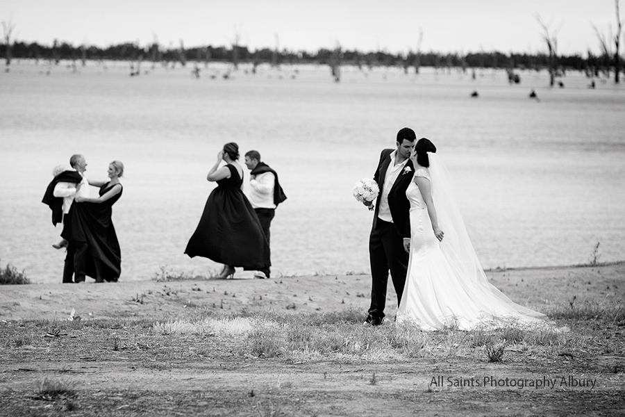 Lauren and Jason's wedding at Yarrawonga. | ls070.jpg