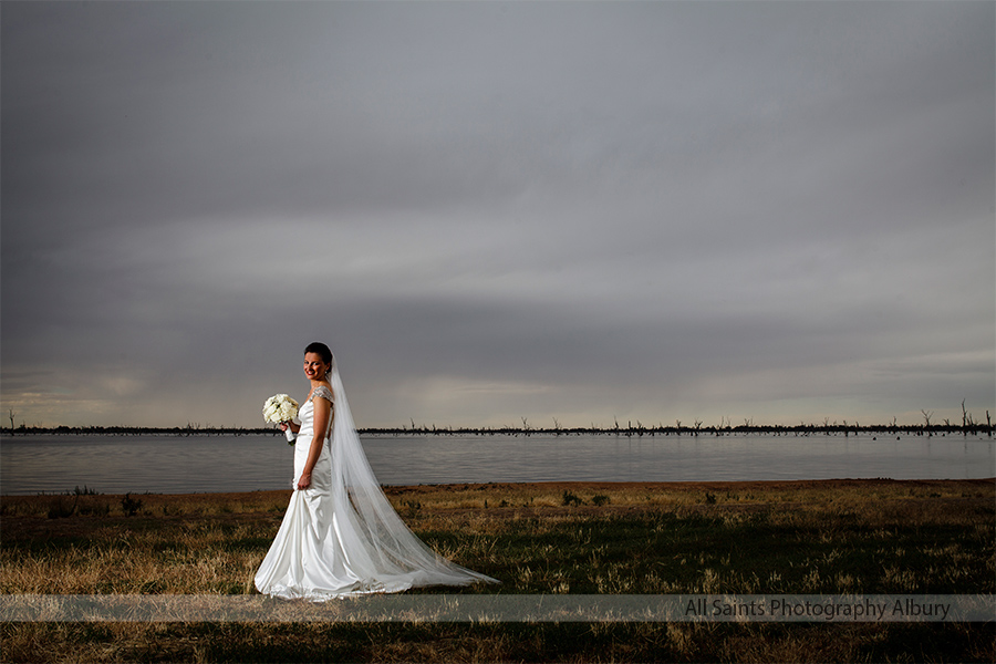 Lauren and Jason's wedding at Yarrawonga. | ls066.jpg