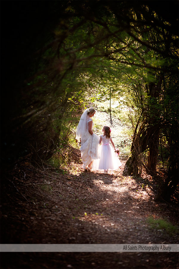 Emma and Clint's wedding at the Mitta Mitta Pub. | b019.jpg