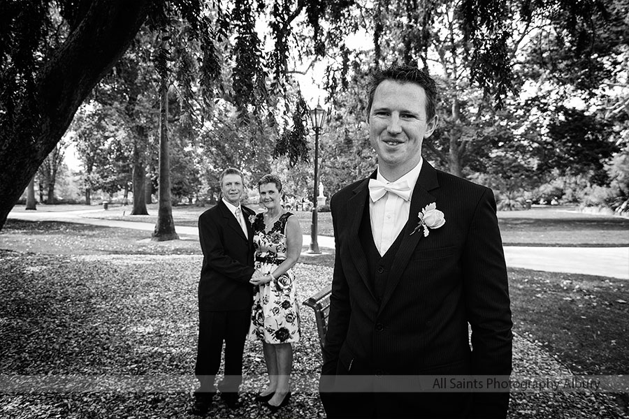 Sara and Christian's Albury Botanic Gardens Wedding | s005.jpg