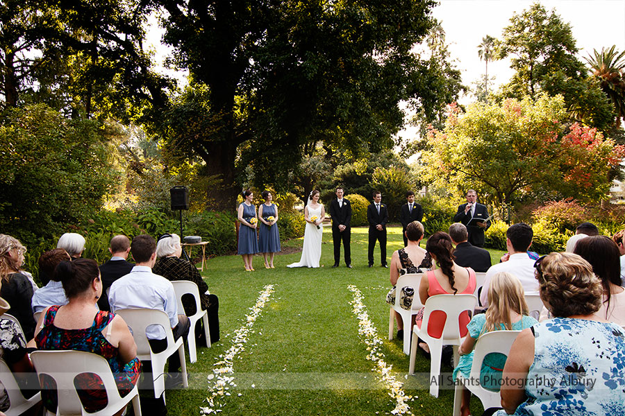 Sara and Christian's Albury Botanic Gardens Wedding | s007.jpg