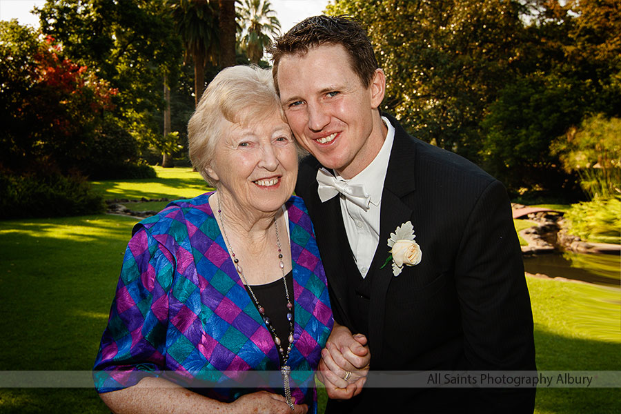 Sara and Christian's Albury Botanic Gardens Wedding | s014.jpg