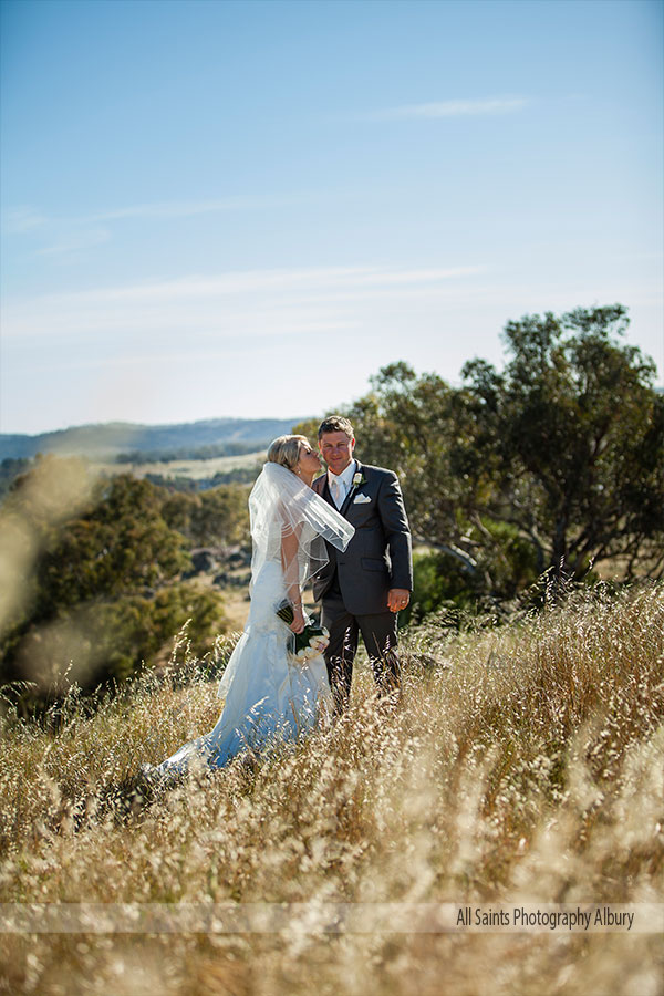 Sarah and Simon's wedding at the  Wagga City Golf Club, Wagga Wagga. | b018.jpg