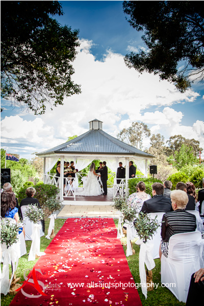 Tara and Travis  Wedding at The Boat Shed Lake Hume. | Lake-Hume-Resort-Albury-weddings-Tara-Travis-0015.JPG