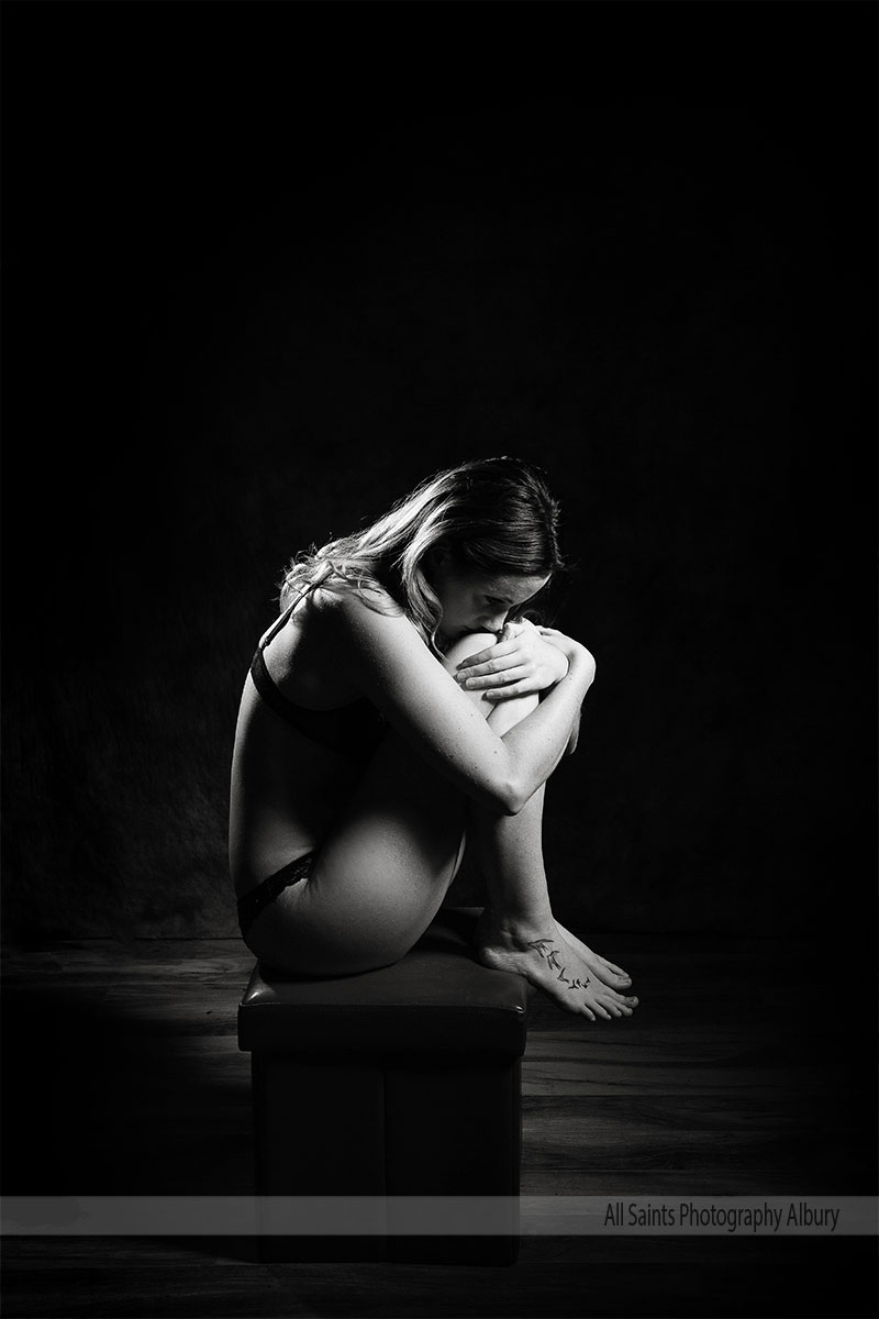 Albury Wodonga Boudoir Photographer | allsaintsphotography-albury-black-white-boudoir-0003.JPG