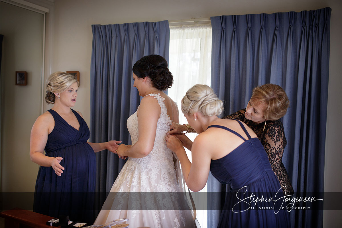 Amanda and Daniel's Hovell Tree Inn Albury wedding. | Hovell-tree-inn-albury-wedding-Amanda-daniel-0012.jpg