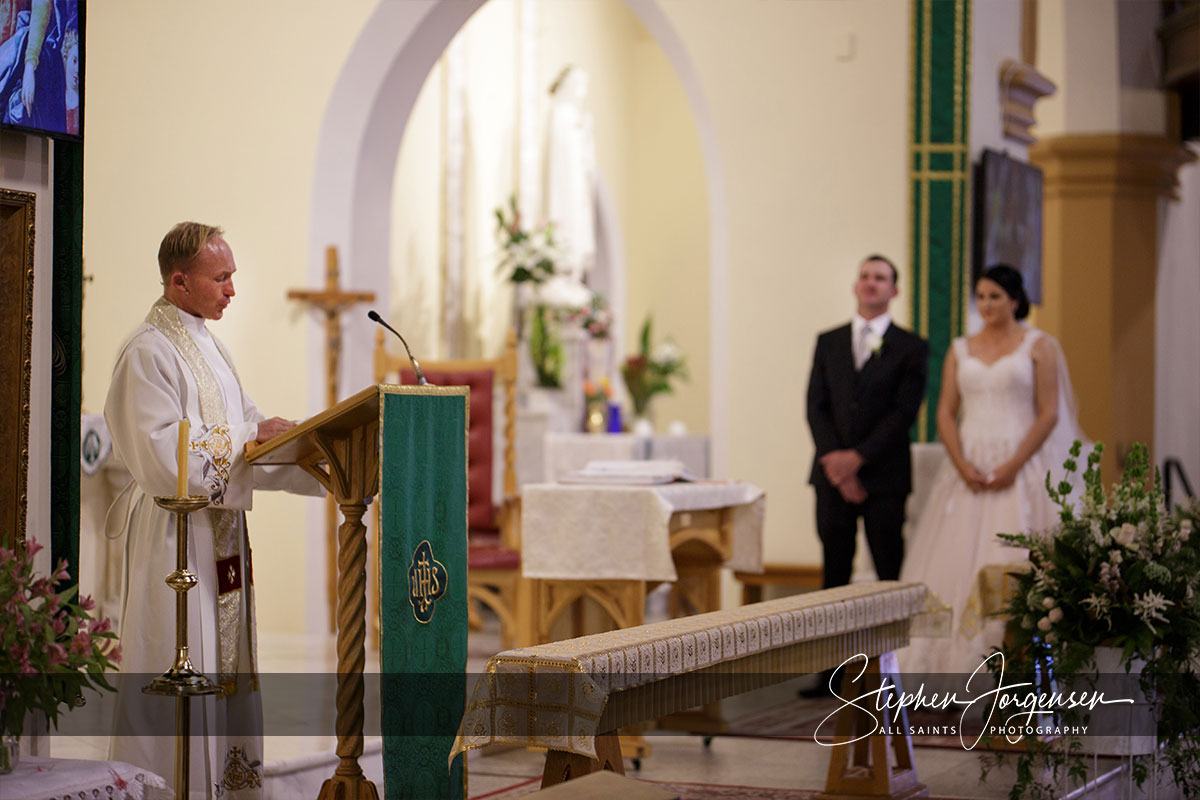 Amanda and Daniel's Hovell Tree Inn Albury wedding. | Hovell-tree-inn-albury-wedding-Amanda-daniel-0026.jpg