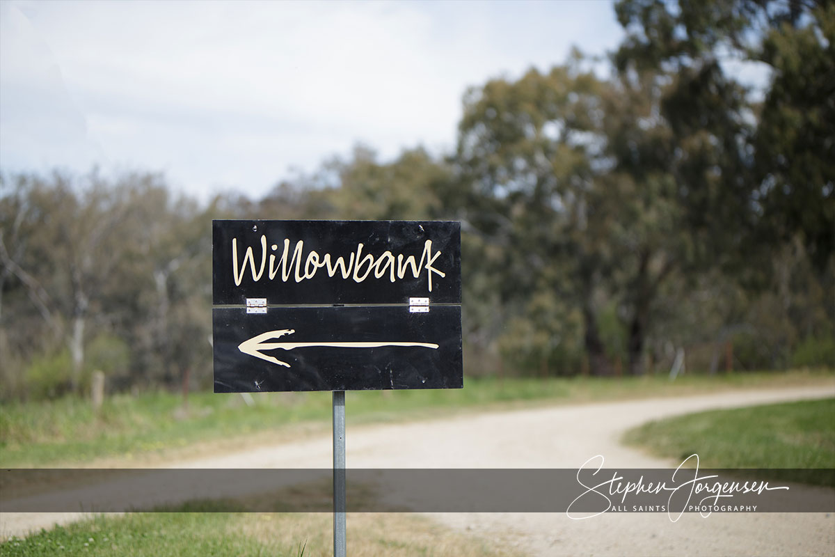 Samantha & Tom's wedding at Willowbank Events Albury. | Willowbank-Events-Albury-weddings-Samantha-Tom-0017.jpg