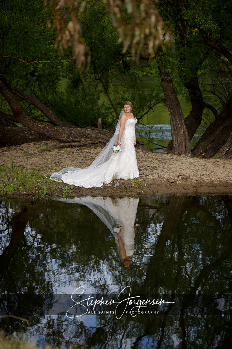 Samantha & Tom's wedding at Willowbank Events Albury. | Willowbank-Events-Albury-weddings-Samantha-Tom-0056.jpg