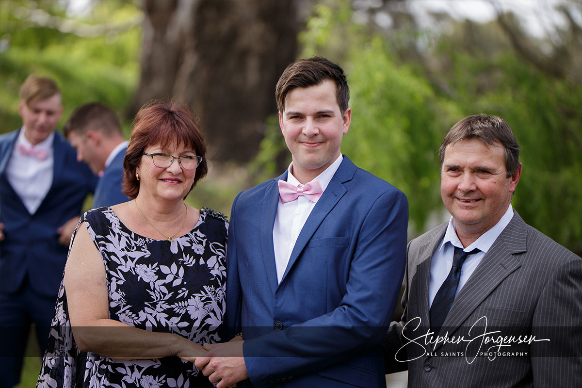 Samantha & Tom's wedding at Willowbank Events Albury. | Willowbank-Events-Albury-weddings-Samantha-Tom-0022.jpg