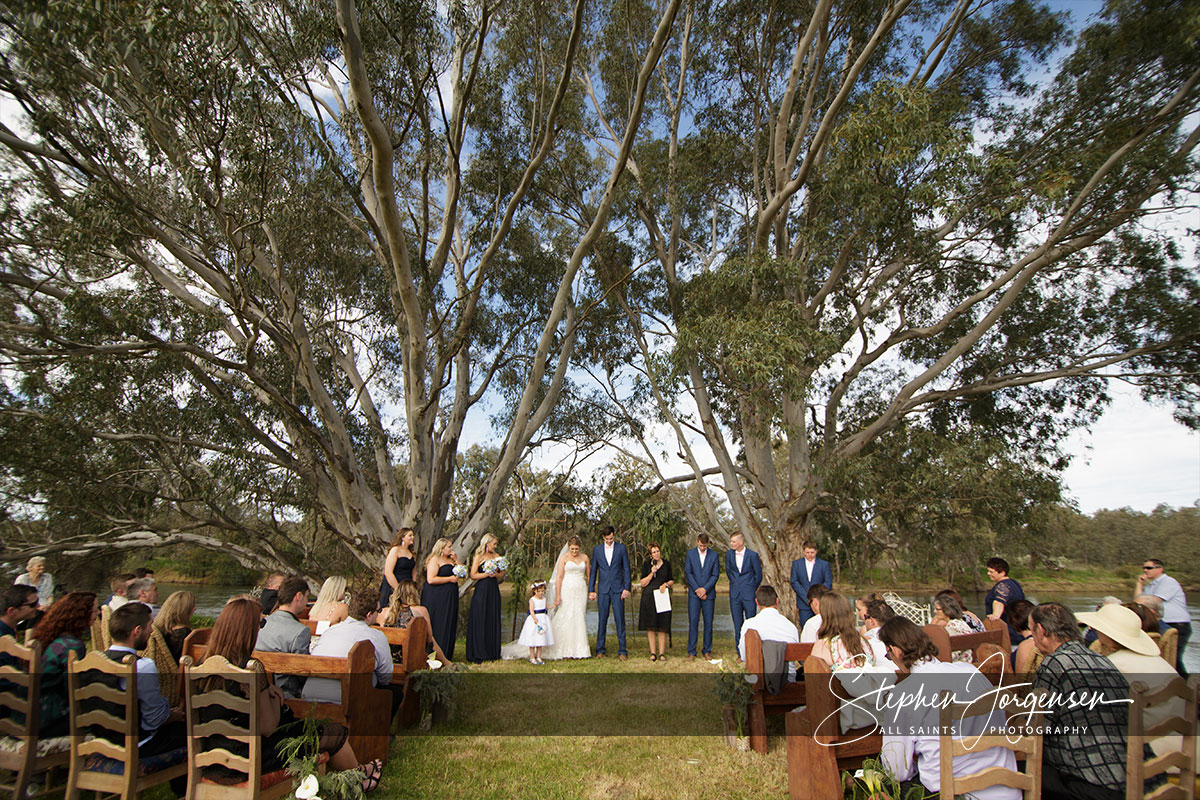 Samantha & Tom's wedding at Willowbank Events Albury. | Willowbank-Events-Albury-weddings-Samantha-Tom-0049.jpg