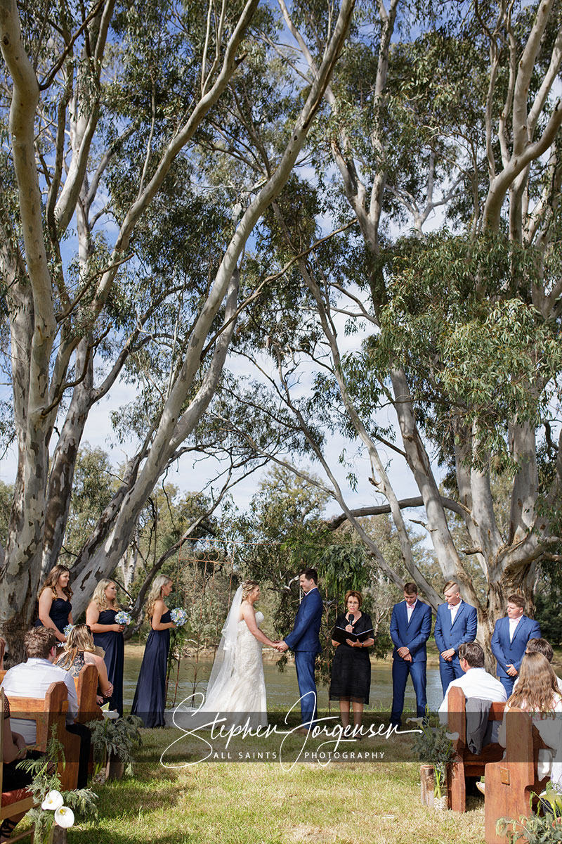 Samantha & Tom's wedding at Willowbank Events Albury. | Willowbank-Events-Albury-weddings-Samantha-Tom-0039.jpg