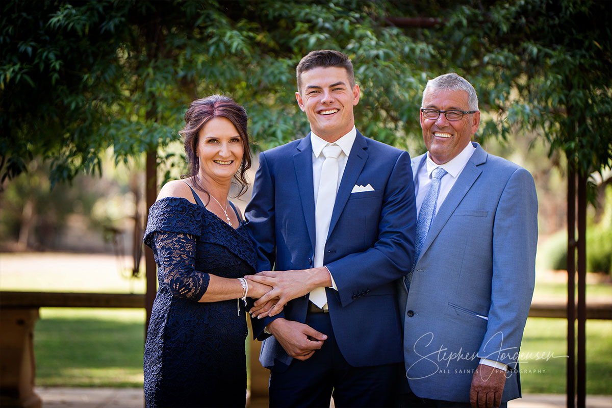 Emily and Jake's Wedding at Peregrine's Table Top Mountain | Peregrines-weddings-Emily-Jake-0024.jpg