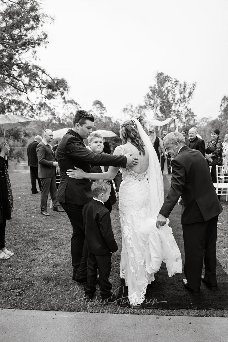 Bron and Joel's wedding at Noreuil Park Albury | Albury-weddings-Bron-Joel-0027.jpg