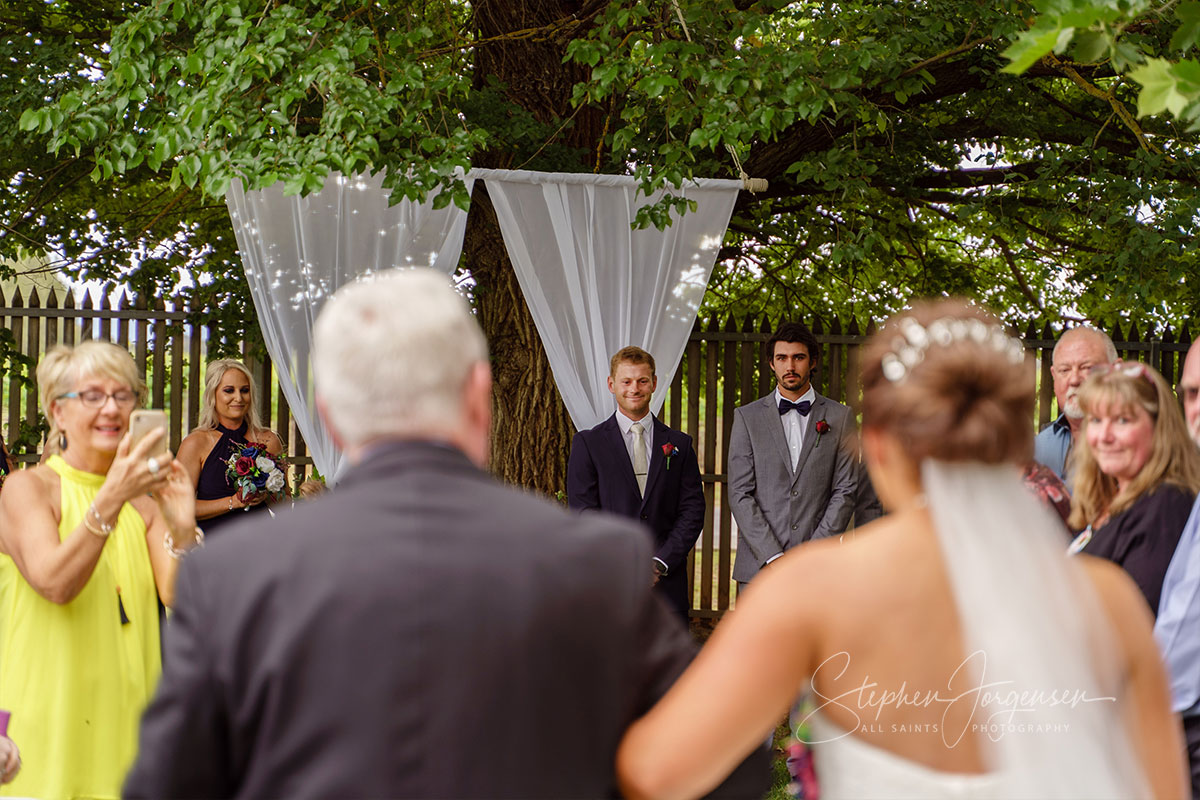 Elizabeth and Brett's wedding at Lancemore, Milawa. | Lindenwarah-milawa-weddings-Lizzie-Brett-0024.jpg