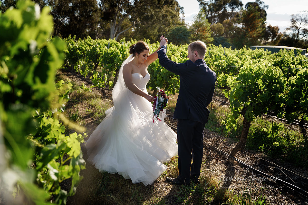 Elizabeth and Brett's wedding at Lancemore, Milawa. | Lindenwarah-milawa-weddings-Lizzie-Brett-0059.jpg