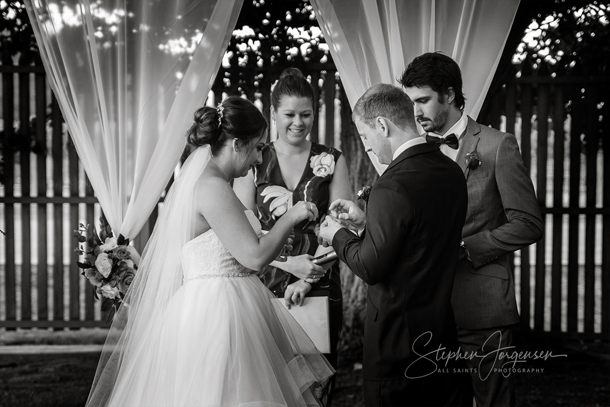 Elizabeth and Brett's wedding at Lancemore, Milawa. | Lindenwarah-milawa-weddings-Lizzie-Brett-0031.jpg