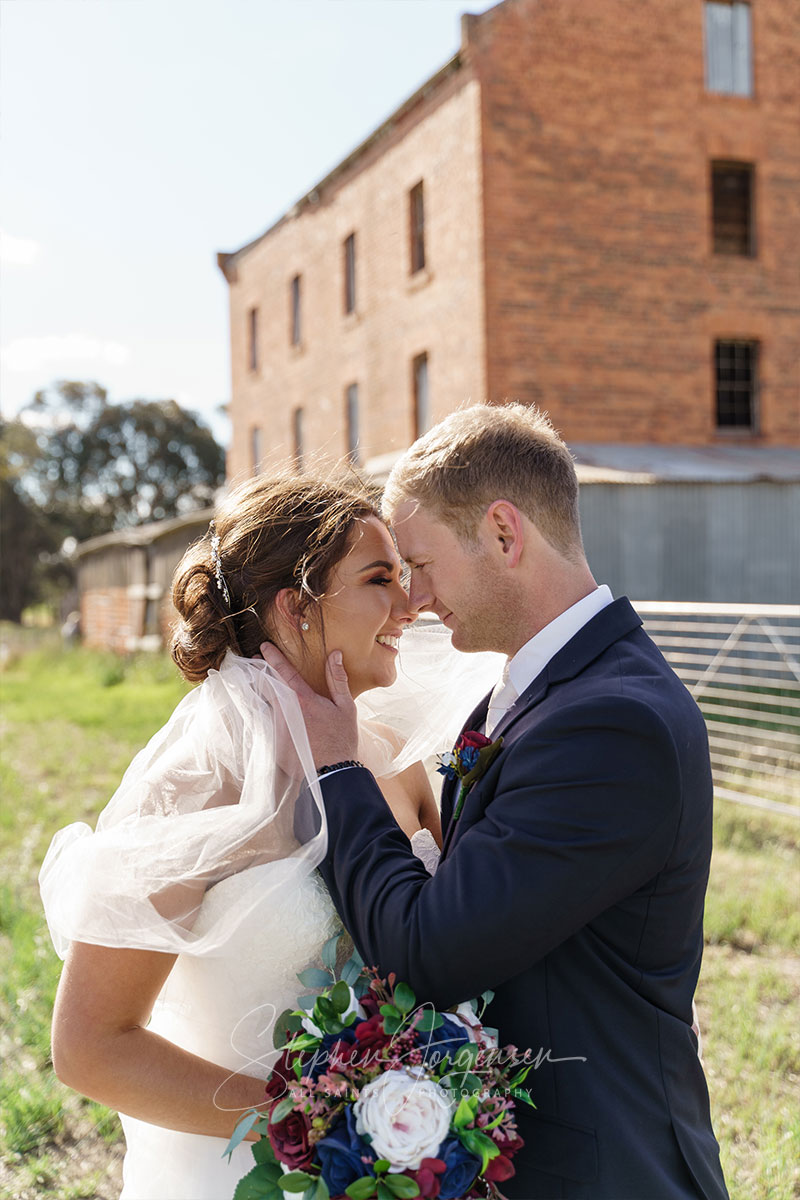 Elizabeth and Brett's wedding at Lancemore, Milawa. | Lindenwarah-milawa-weddings-Lizzie-Brett-0054.jpg