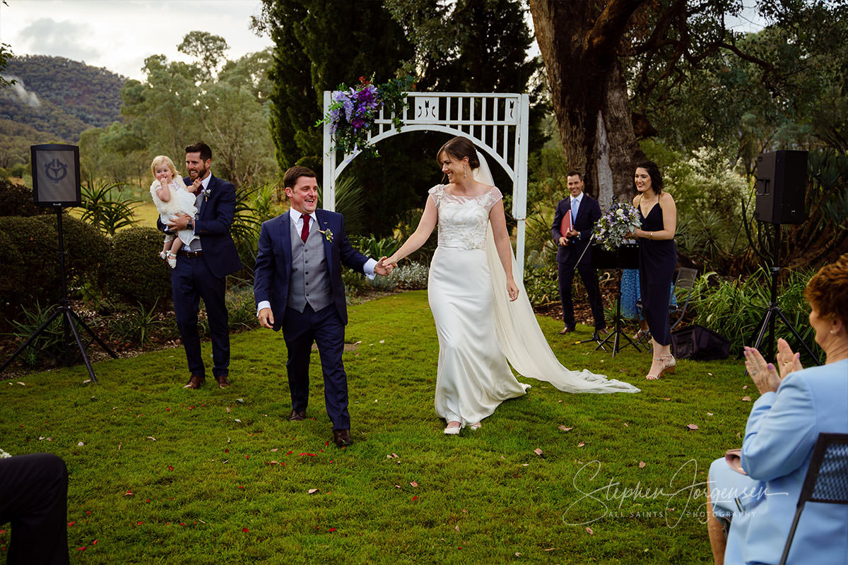 Tori and Eugene's Wedding at Waddington's  Kergunyah | Waddingtons-Kergunyah-weddings-Tori-Eugene-0039.jpg