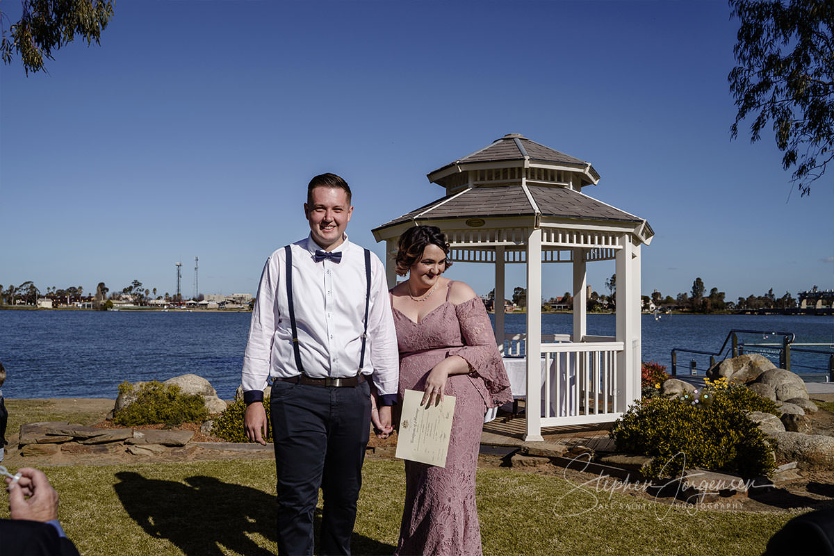 Alyce and Joshua's Yarrawonga / Mulwala  intimate elopement wedding. | Yarrawonga-Mulwala-weddings-Alyce-Joshua-0026.jpg