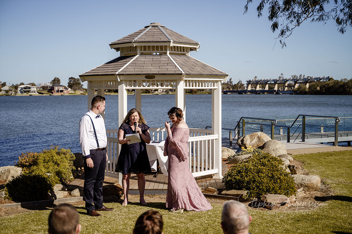 Alyce and Joshua's Yarrawonga / Mulwala  intimate elopement wedding. | Yarrawonga-Mulwala-weddings-Alyce-Joshua-0014.jpg