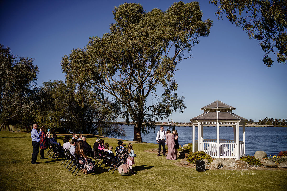 Alyce and Joshua's Yarrawonga / Mulwala  intimate elopement wedding. | Yarrawonga-Mulwala-weddings-Alyce-Joshua-0015.jpg