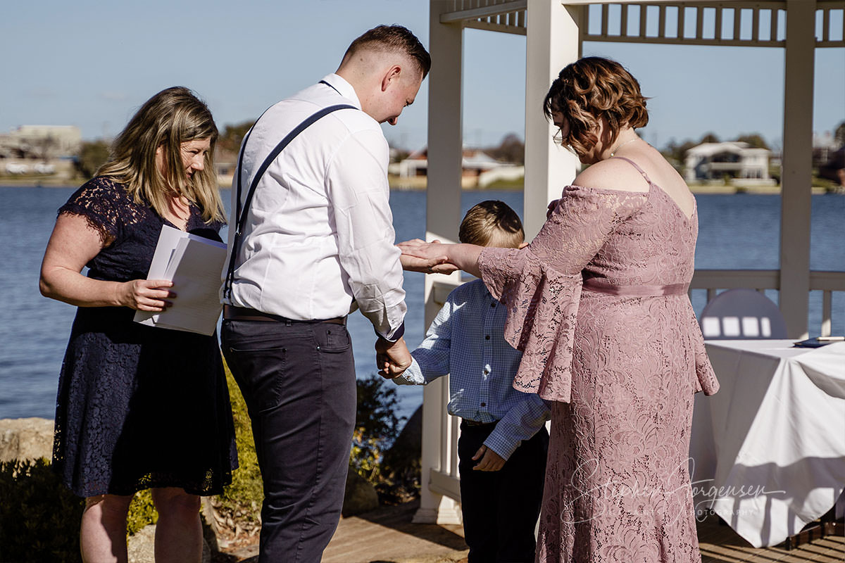 Alyce and Joshua's Yarrawonga / Mulwala  intimate elopement wedding. | Yarrawonga-Mulwala-weddings-Alyce-Joshua-0020.jpg