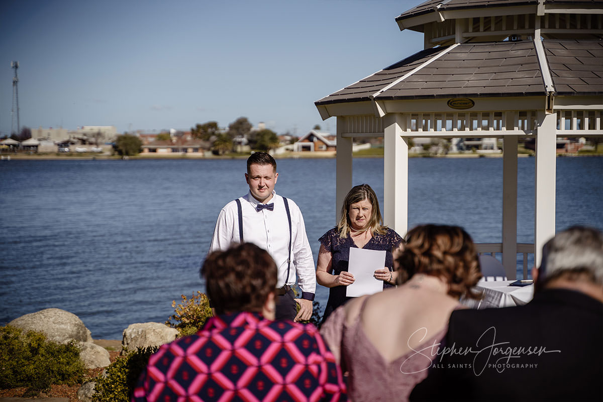 Alyce and Joshua's Yarrawonga / Mulwala  intimate elopement wedding. | Yarrawonga-Mulwala-weddings-Alyce-Joshua-0008.jpg