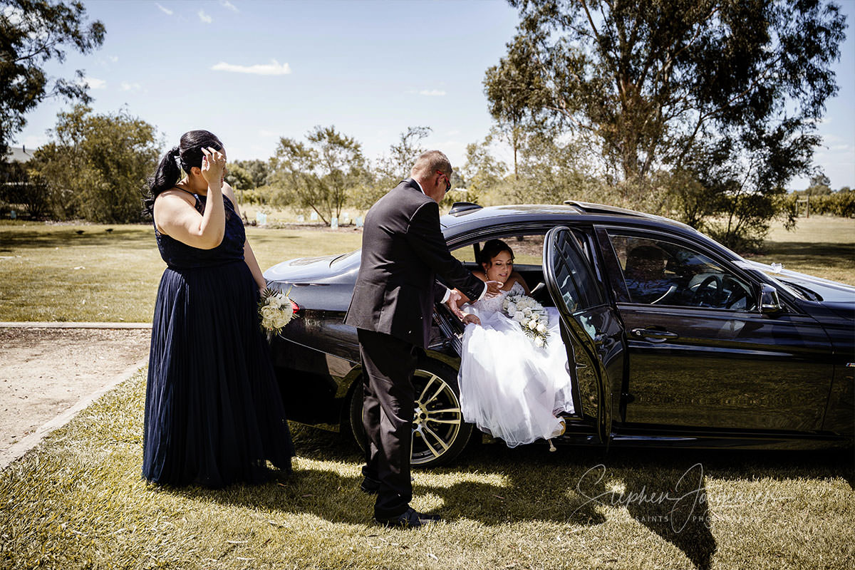 Joanna and Scott's Wedding at Brown Brothers Winery Milawa. | Brown-Brothers-Winery-Milawa-weddings-Joanna-Scott-0017.jpg