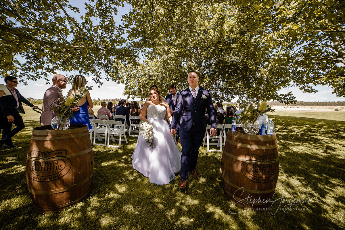 Joanna and Scott's Wedding at Brown Brothers Winery Milawa. | Brown-Brothers-Winery-Milawa-weddings-Joanna-Scott-0027.jpg