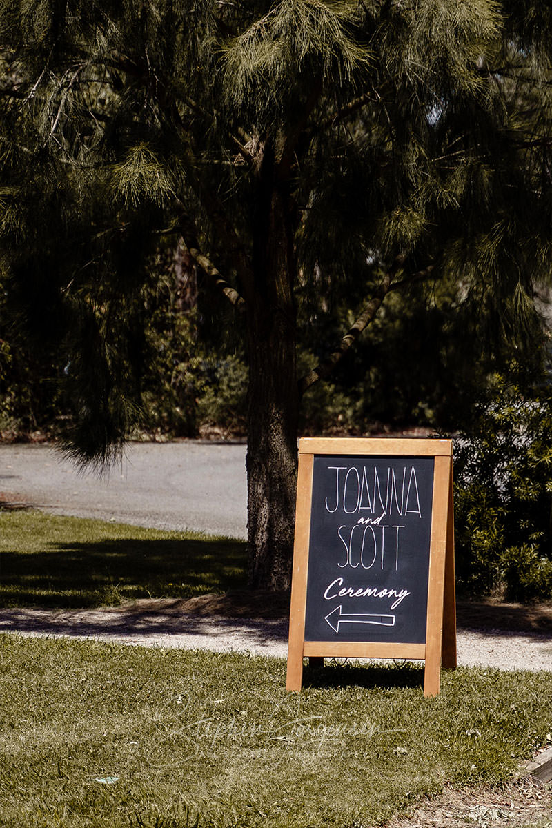 Joanna and Scott's Wedding at Brown Brothers Winery Milawa. | Brown-Brothers-Winery-Milawa-weddings-Joanna-Scott-0014.jpg