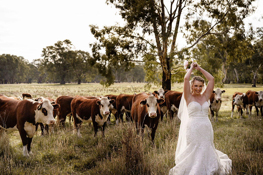 Sarah and Linden's Wedding at Oxley, Victoria. | Oxley-Victoria-King-Valley--weddings-Sarah-Linden-0030.jpg