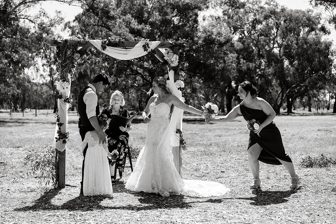 Sarah and Linden's Wedding at Oxley, Victoria. | Oxley-Victoria-King-Valley--weddings-Sarah-Linden-0016.jpg