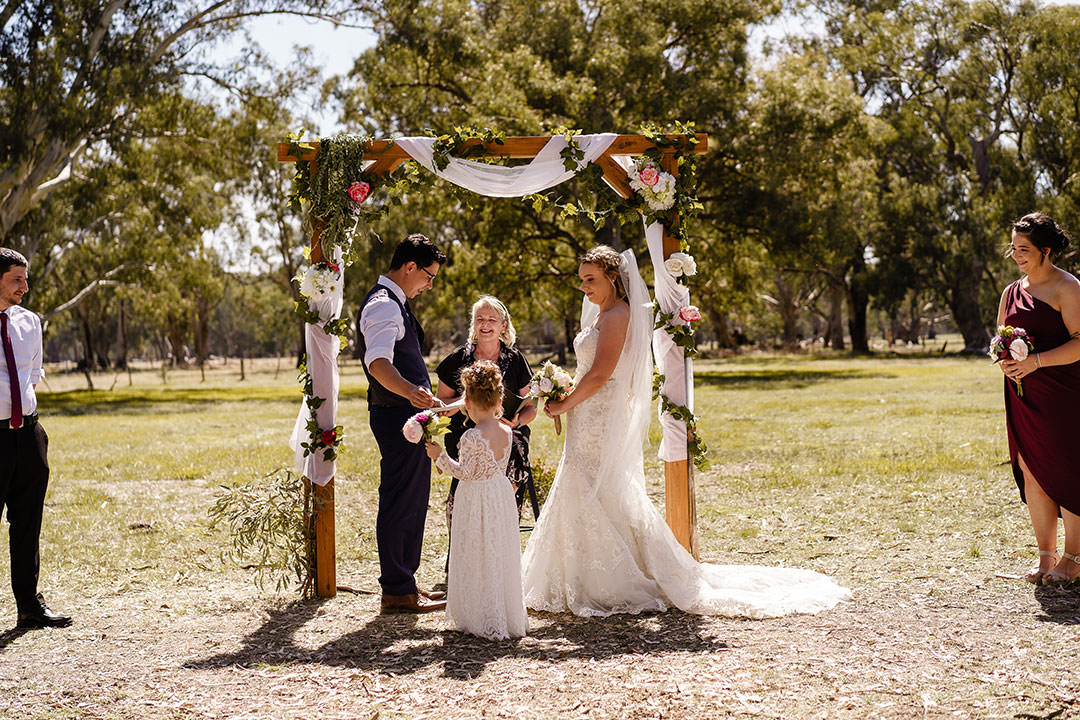 Sarah and Linden's Wedding at Oxley, Victoria. | Oxley-Victoria-King-Valley--weddings-Sarah-Linden-0015.jpg