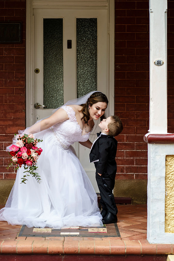 Laura and Lachlan's wedding at The Tree Chapple, Wagga Wagga Botanical Gardens. | Wagga-Weddings-Laura-Lachlan-0012.jpg