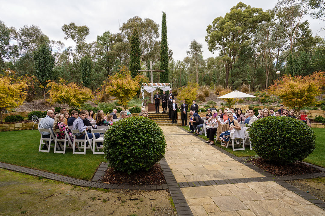 Laura and Lachlan's wedding at The Tree Chapple, Wagga Wagga Botanical Gardens. | Wagga-Weddings-Laura-Lachlan-0016.jpg