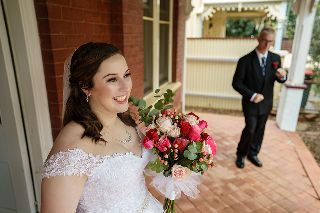 Laura and Lachlan's wedding at The Tree Chapple, Wagga Wagga Botanical Gardens. | Wagga-Weddings-Laura-Lachlan-0009.jpg