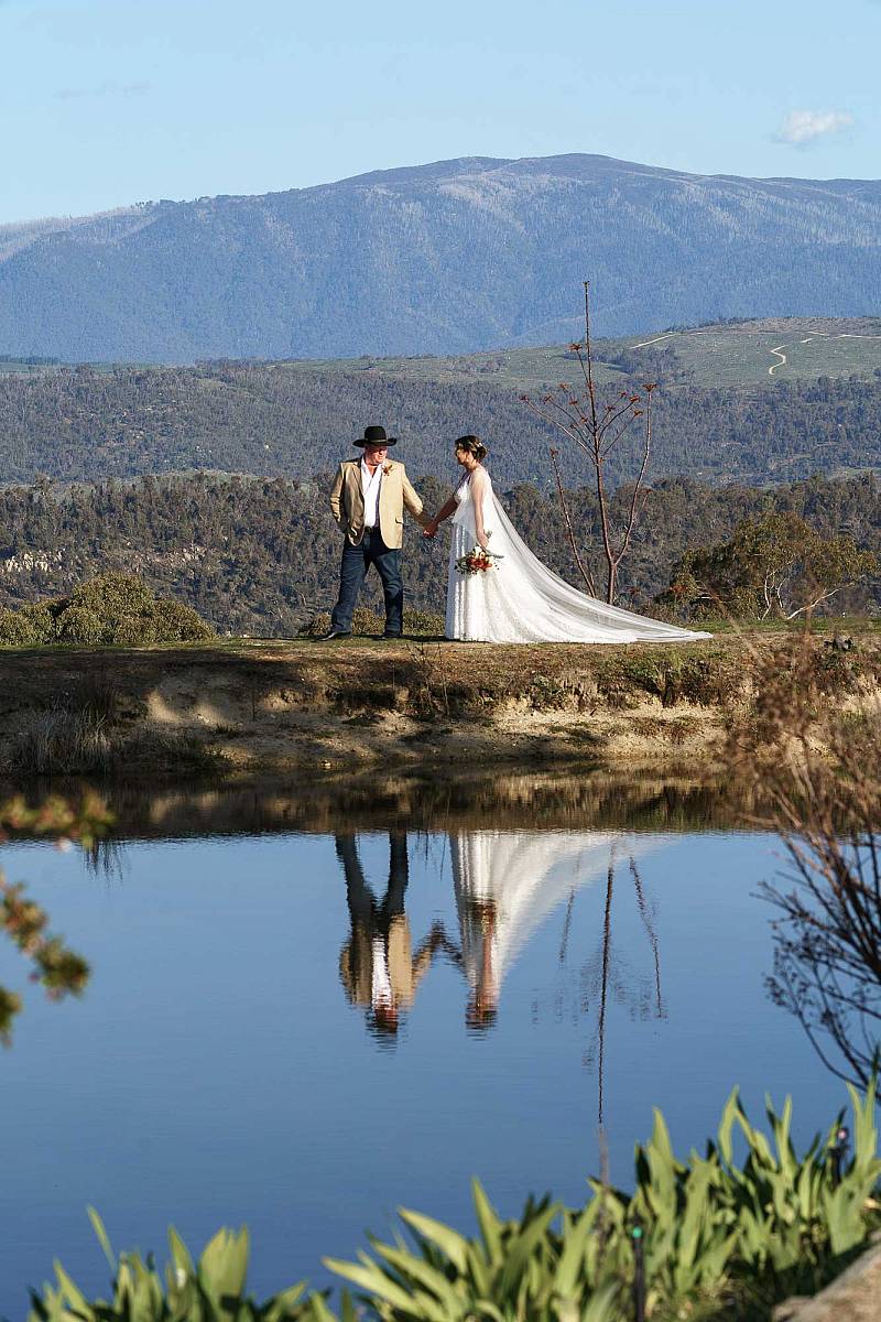 Steph and Kerrod's Wedding at Braymont Gardens Tumbarumba, N.S.W. | Tumbarumba-Weddings-Steph-Kerrod-0009.jpg