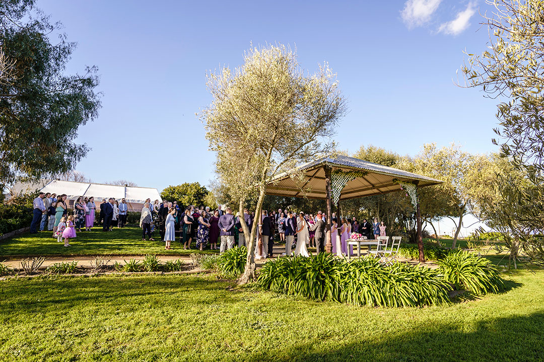 Cara and Brant's Wedding at Magpies Nest in Wagga Wagga, N.S.W. | Magpies-Nest-Wagga-Weddings-Cara-Brant-0024.jpg