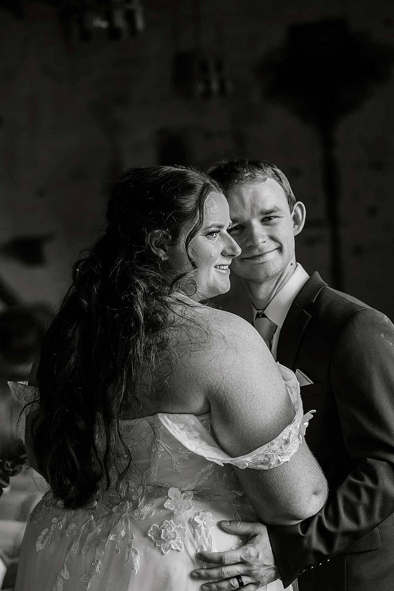 Cassandra & Callum's Wedding at Corowa Whisky & Chocolate Factory | Corowa Wedding Photographers  | Corowa-Whisky-and-Chocolate-Factory-Weddings-Cassandra-Callum-0027.jpg