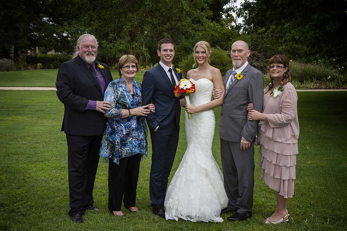 Simone and Aaron's wedding at All Saints Estate Wahgunya, Victoria | Rutherglen Wedding Photographers  | 0323.jpg