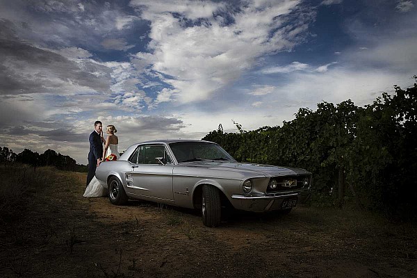 Simone and Aaron's wedding at All Saints Estate Wahgunya, Victoria | Rutherglen Wedding Photographers 