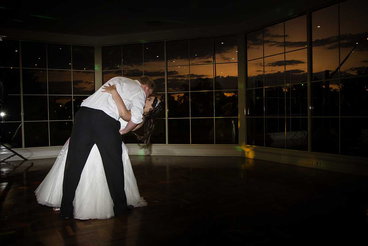 Krystal and Scott's Albury Botanical Gardens Wedding | Albury Wedding Photographers  | 00828.jpg