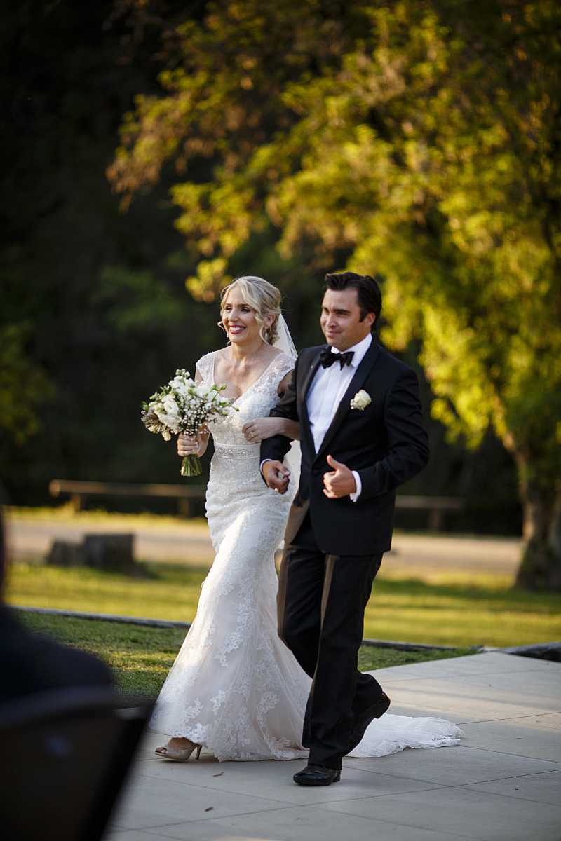 Emma and Clint's wedding at the Mitta Mitta Pub | Mitta Mitta wedding photographers  | 00597.jpg