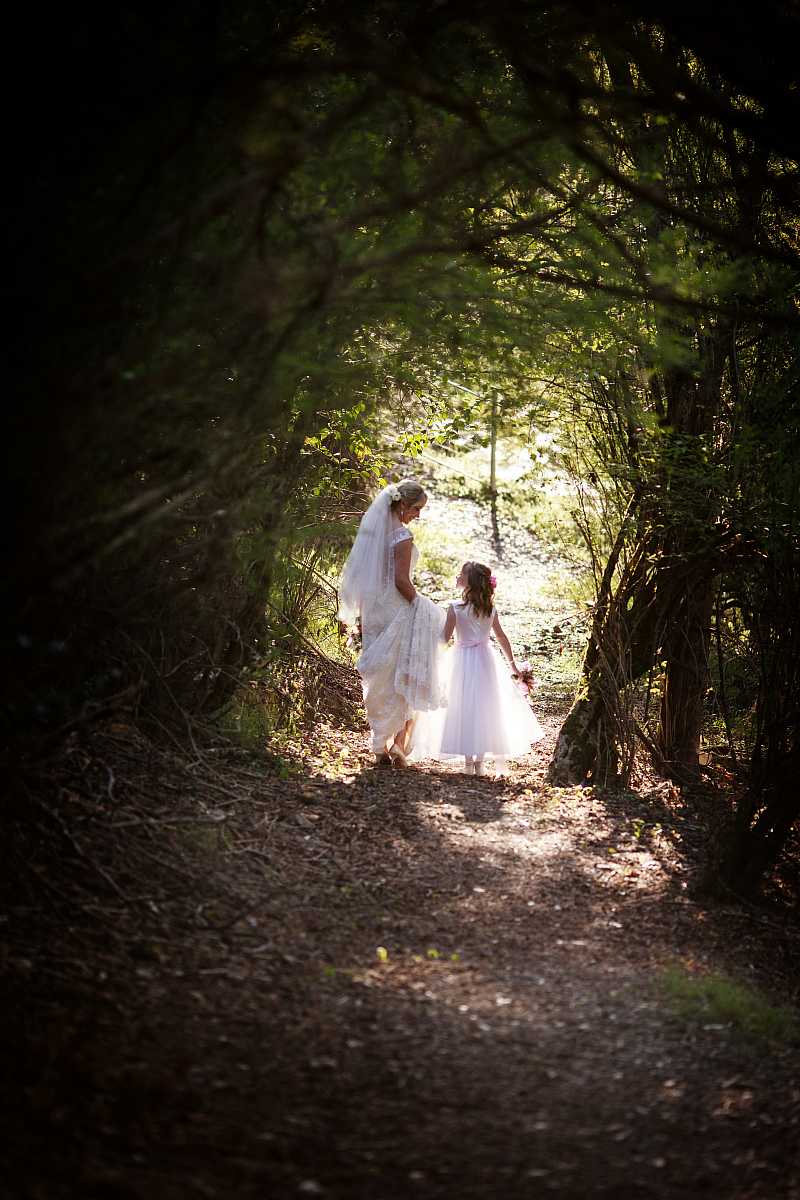 Emma and Clint's wedding at the Mitta Mitta Pub | Mitta Mitta wedding photographers  | 00395.jpg