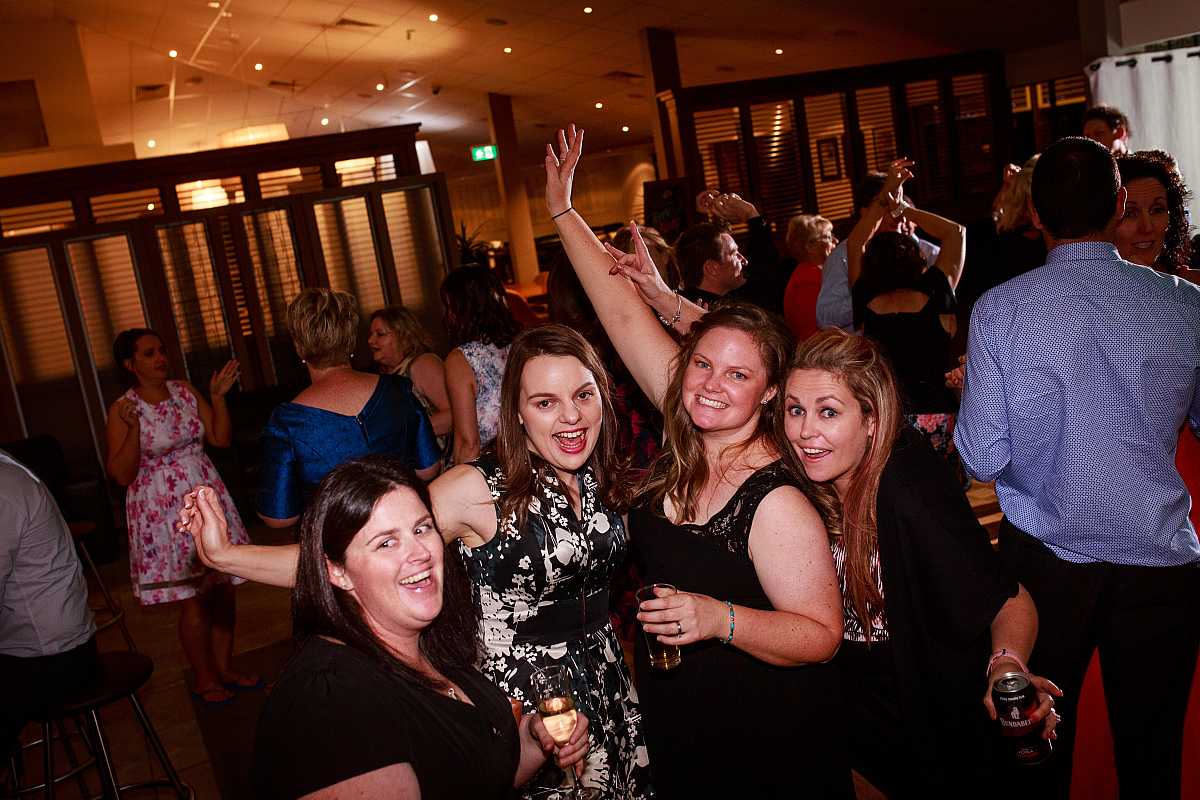 Kristy & Terry's Wodonga Golf Club Wedding | Albury Wedding Photographers | 01117.jpg