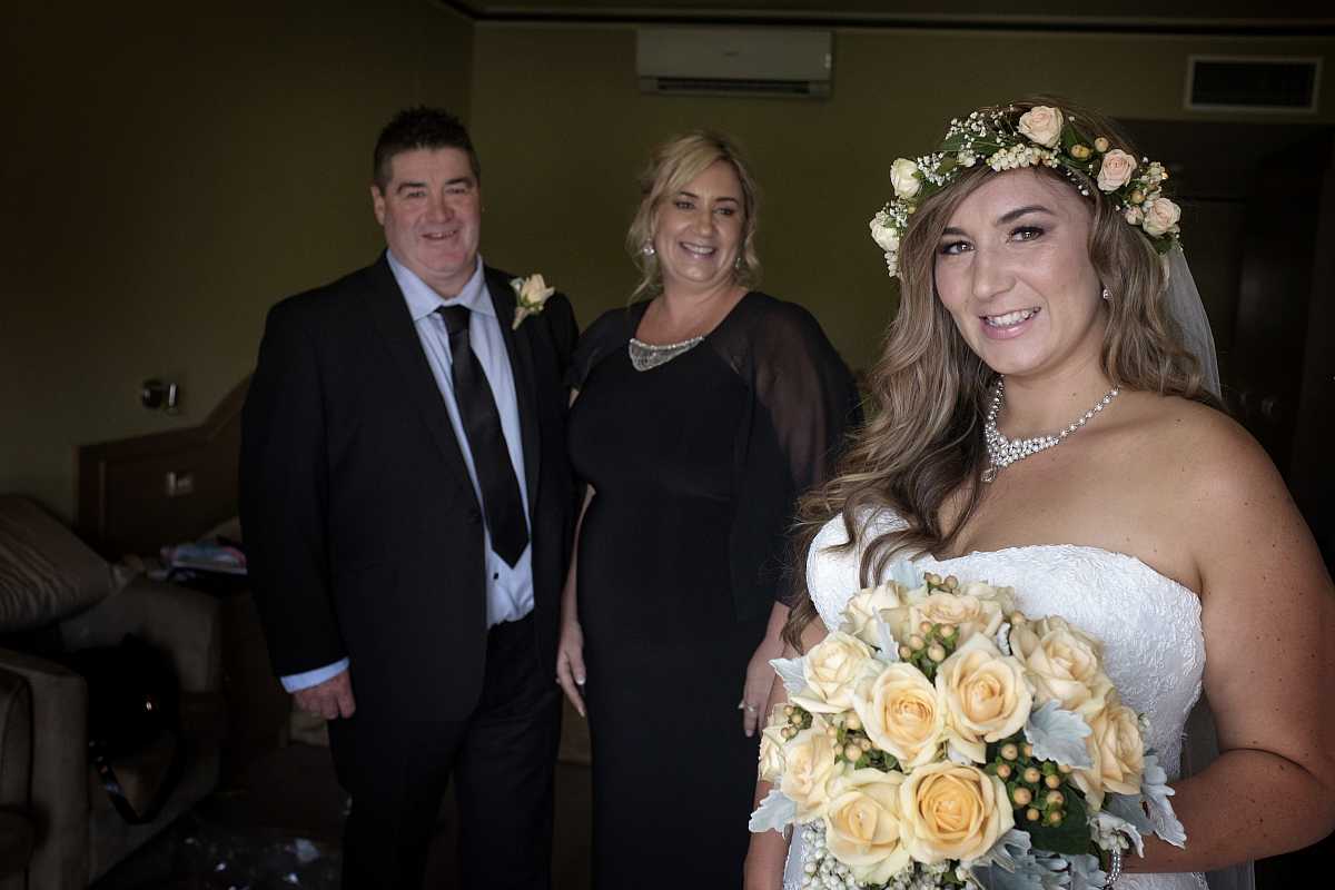 Leanne & Andrew’s Wedding at Yarrawonga Golf Club Resort | Yarrawonga / Mulwala Wedding Photographers | 00132.jpg