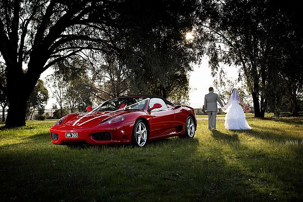 Kiera and Troy's Albury Racing Club Wedding | Albury Wedding Photographers